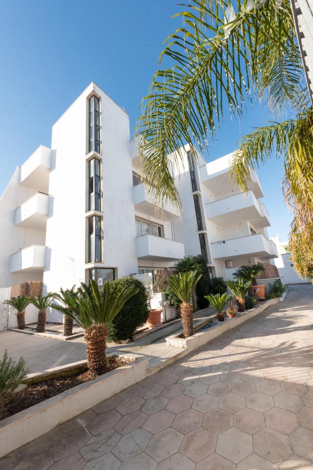 Infinity Residence Con Parcheggio Порто-Чезарео Экстерьер фото